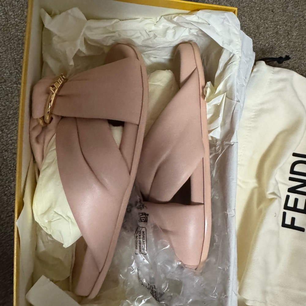 Fendi Blush Pink Knotted Slide Sandals with Gold Accent - Picture 9 of 9